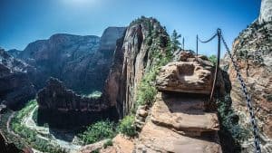 Angel's Landing Step Out of comfort Zonc 